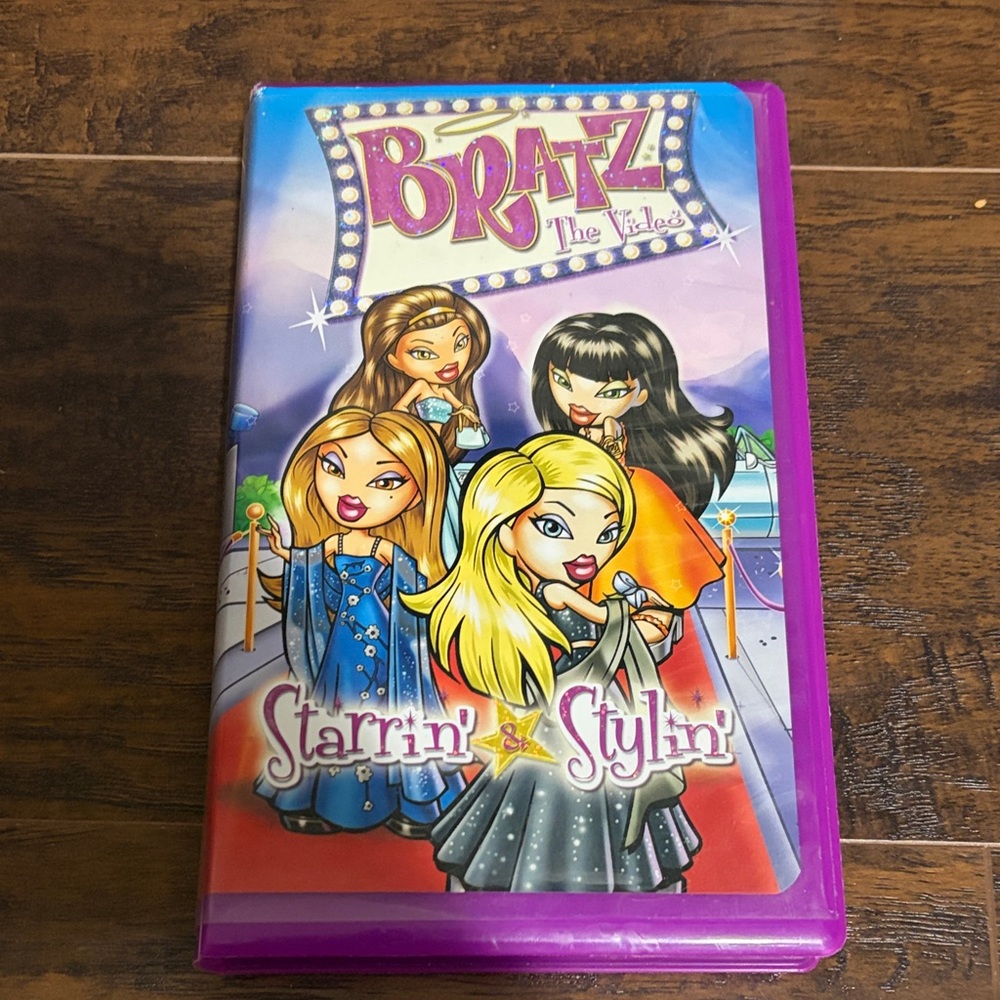 Bratz Starrin' & Stylin' VHS Case - Purple Cover